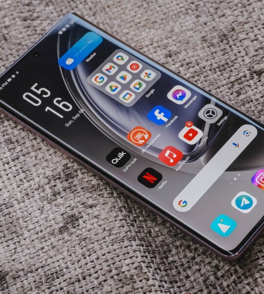 Infinix Zero 40 5G (შავი, 12 GB ოპერატიული მეხსიერება, 256 GB მეხსიერება) | 4K 60 FPS ვიდეოჩანაწერი | 144Hz 3D მოხრილი AMOLED დისპლეი | 108MP OIS სამმაგი კამერა AI-თი