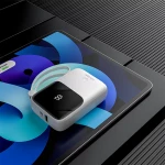 PB022 20W 10000mAh სწრაფი დამუხტვის სადენიანი Type-C დენის ბანკი ციფრული დისპლეით